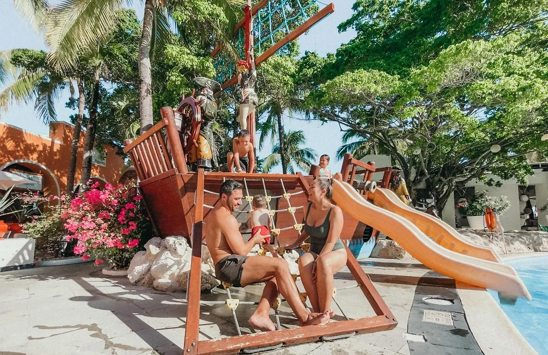 Oasis Palm-1